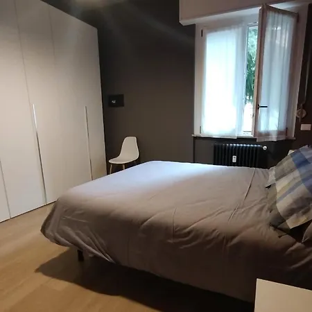 La Casa Di Anna, Trilocale Con Balcone E Garage شقة