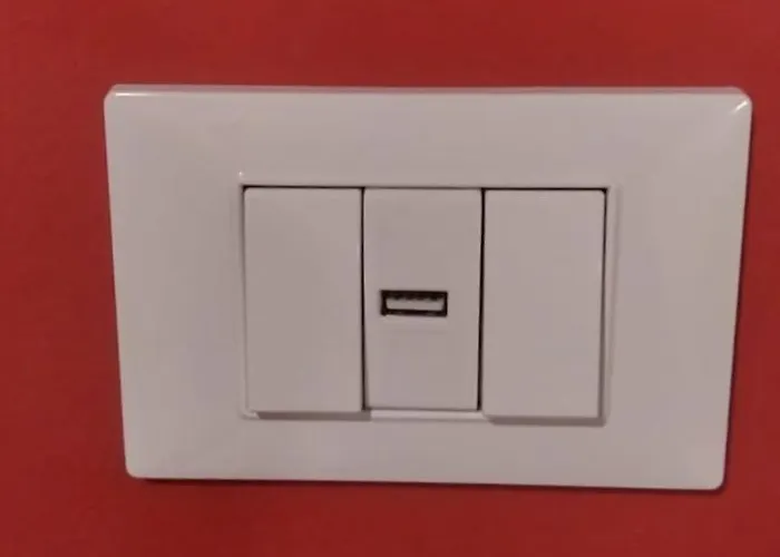 La Casa Di Anna, Trilocale Con Balcone E Garage شقة *