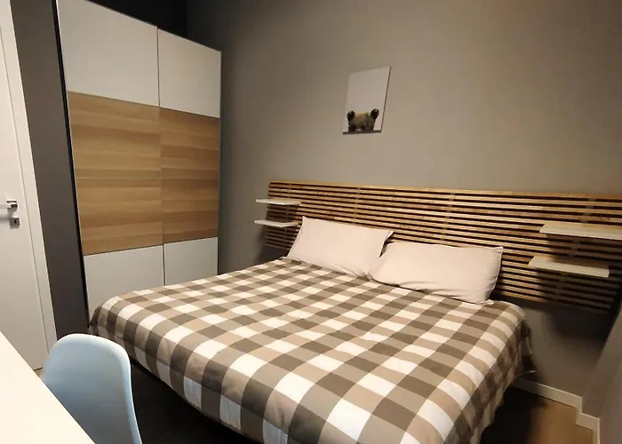 La Casa Di Anna, Trilocale Con Balcone E Garage