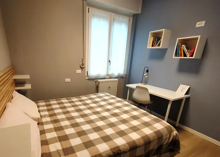 La Casa Di Anna, Trilocale Con Balcone E Garage アパート *