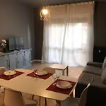 La Casa Di Anna, Trilocale Con Balcone E Garage Apartamento