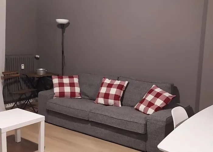 La Casa Di Anna, Trilocale Con Balcone E Garage *